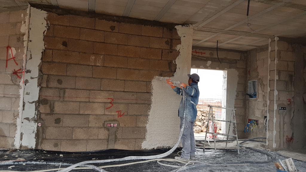 Un peu d&rsquo;enduit par-ci par-là…